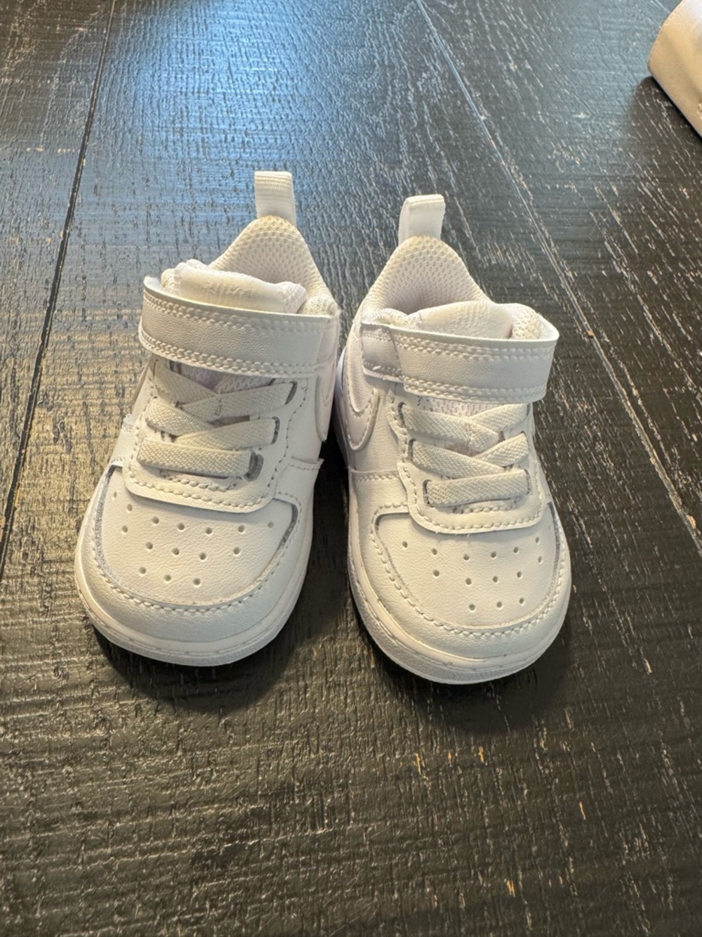 Nike Air Force 1 Kids White Sneakers size 2c